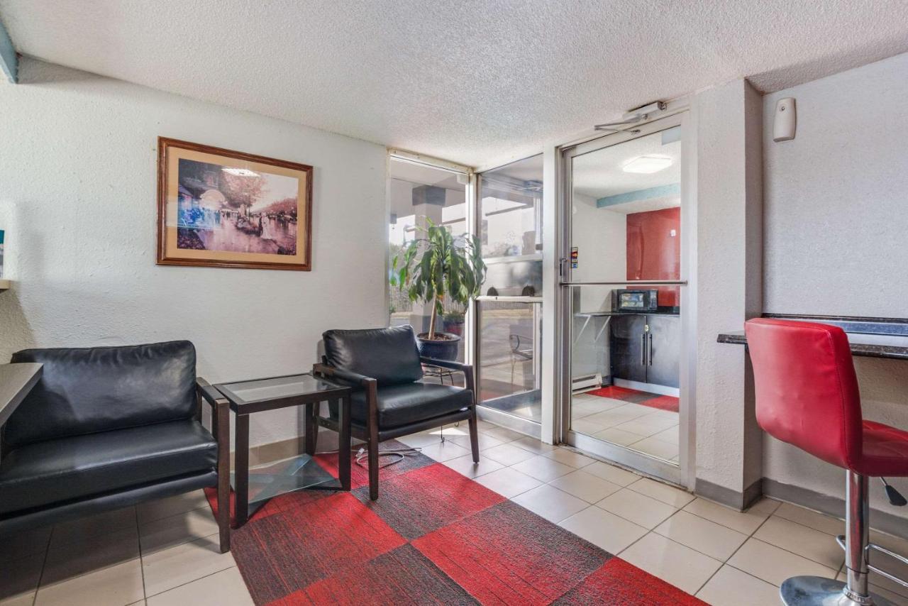 Econo Lodge Inn & Suites Terre Haute Ngoại thất bức ảnh