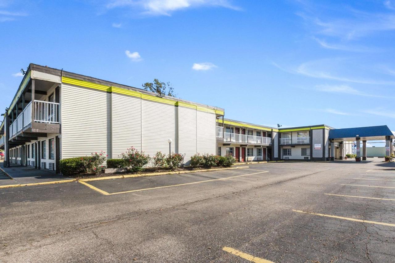 Econo Lodge Inn & Suites Terre Haute Ngoại thất bức ảnh