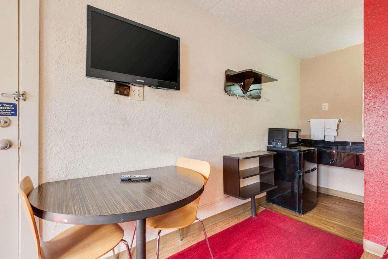 Econo Lodge Inn & Suites Terre Haute Ngoại thất bức ảnh