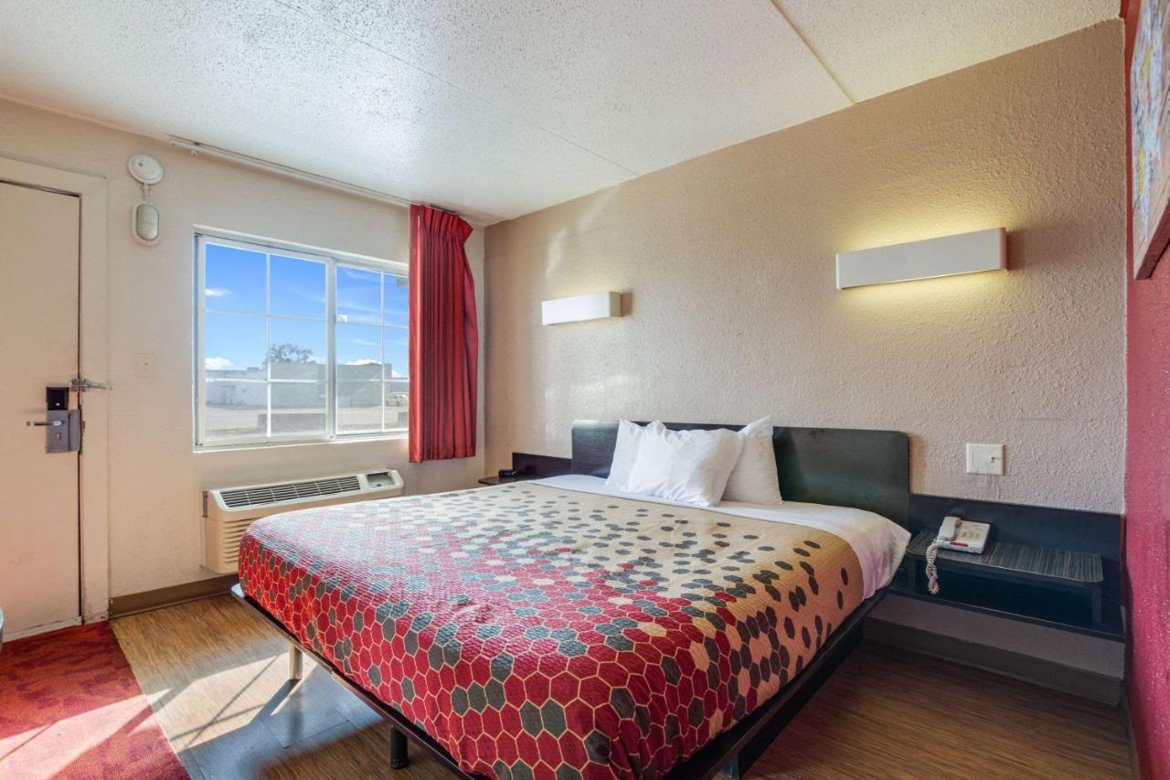 Econo Lodge Inn & Suites Terre Haute Ngoại thất bức ảnh